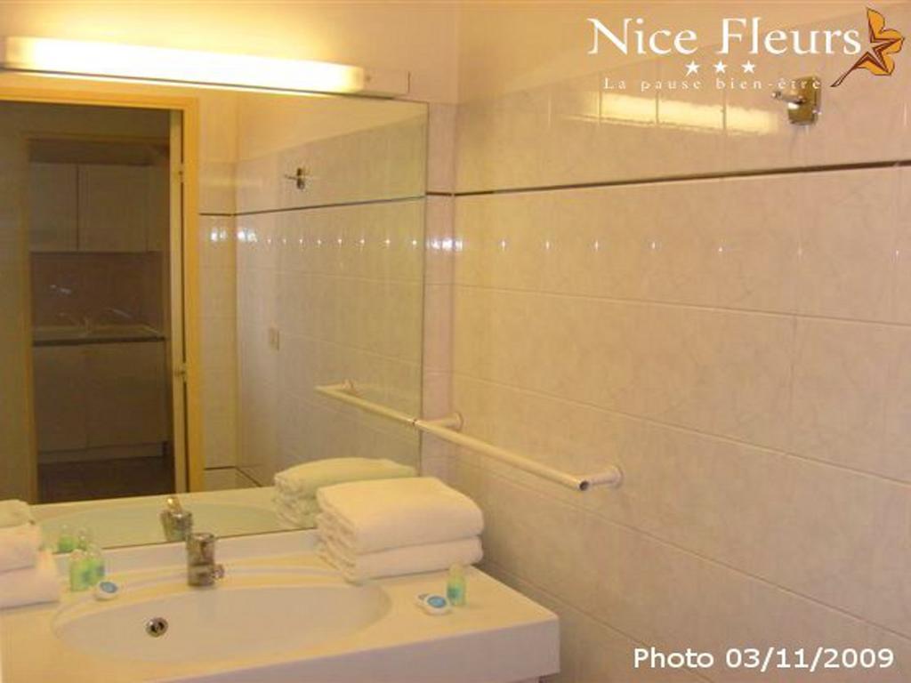 Nice Fleurs Apart'Hotel Room photo